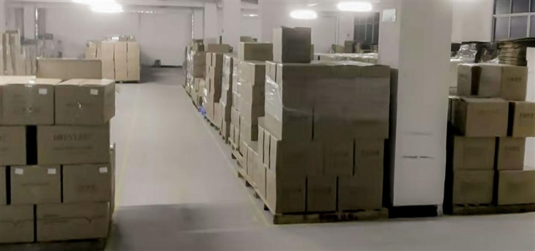 春节全店停售？深圳卖家单品备货2W+，一招突围爆单“空窗期”