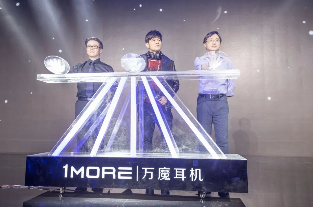 不敢相信！国牌耳机通过亚马逊年销千万, 狂涨400%，连周杰伦都入股了！