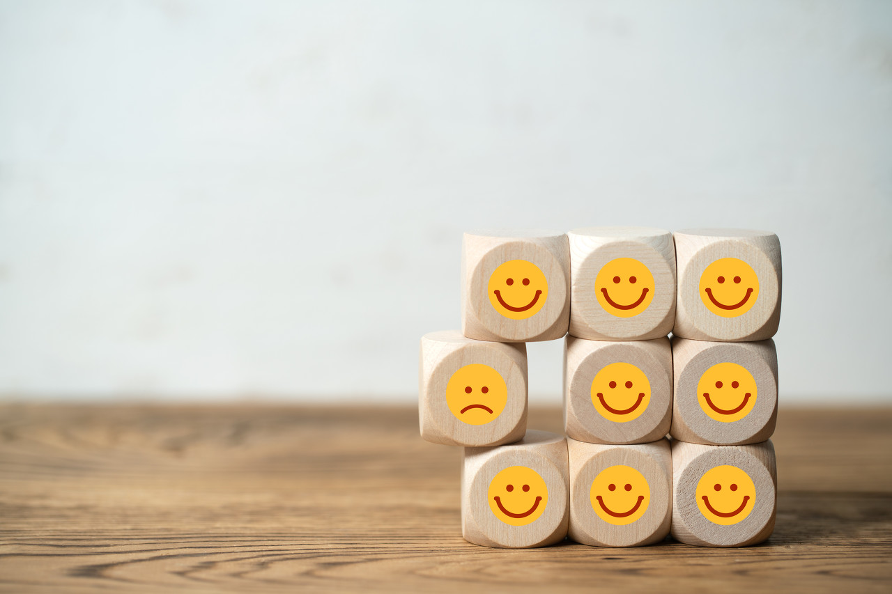 自建站和跨境电商平台哪个好?自建站和跨境电商平台的优势