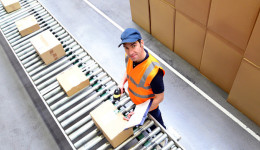 從深耕跨境小包到布局全球?qū)＞€，跨境電商增長推動云途物流高速發(fā)展