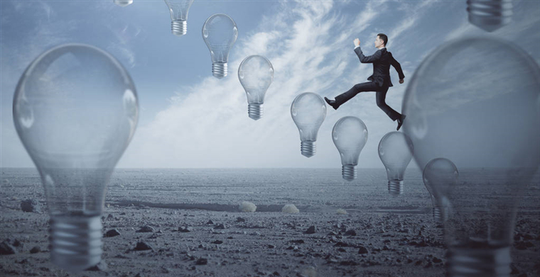 用代码能网红带货，高效达成亚马逊站外引流？神秘社交帮手来了！