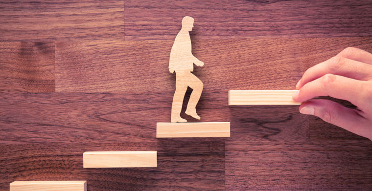 “抢人”大战！1年亚马逊经验：底薪1万+？