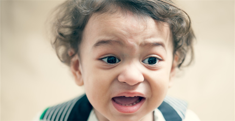 深夜突发！日增314,835例！每日210万人“裸聚”！火葬场“黑白连轴转”！紧急关头，美国龟缩自保，中国大爱无疆→ 