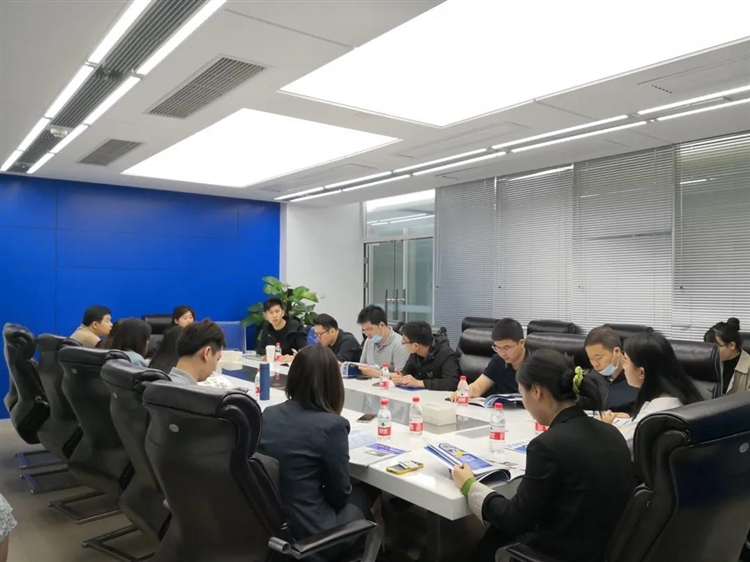 在亚马逊官方组织下，美鸥跨境与湖南省跨境电子商务协会在长沙进行深度座谈！