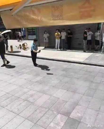 深圳华强北赛格大厦发生摇晃后封闭，撤离者：椅子明显晃动