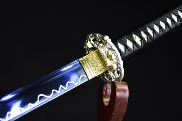 有产业链优势，海外需求属于中等偏上，它是…