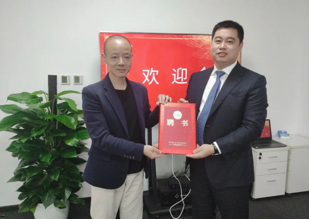 原谷歌中国大客户渠道部胡勤实先生正式加盟维卓