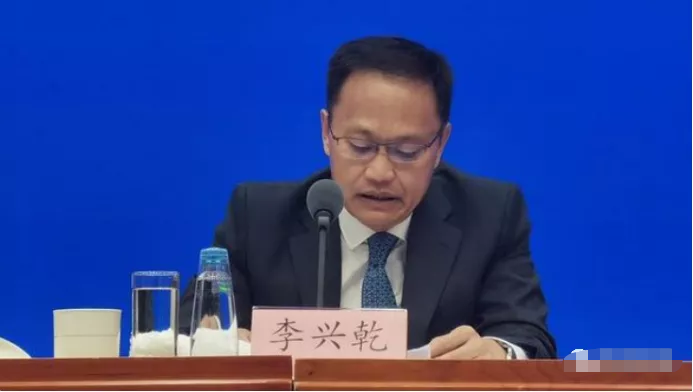 商务部对外贸易司司长李兴乾回应了亚马逊近期对大批卖家进行了封号