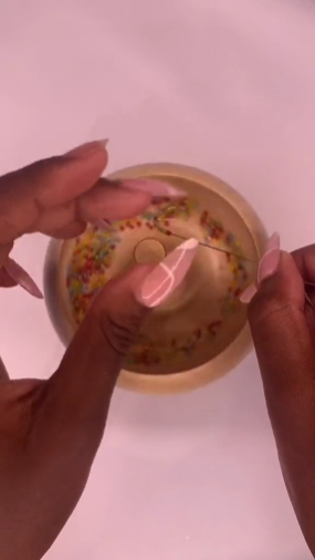TikTok潮流饰品“身体链” 成为独立站热门饰品