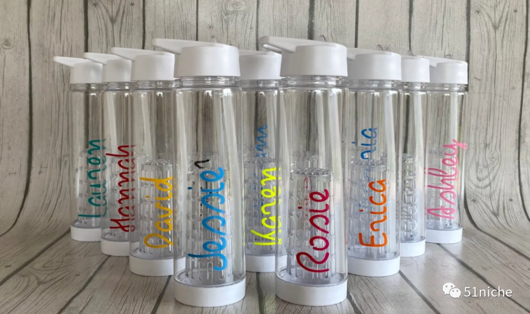 外观无奇，确让一个独立站起死回生的保温杯